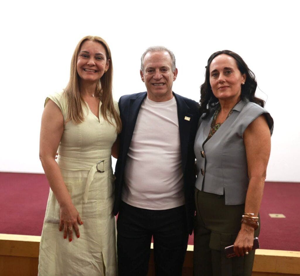 Encontro Jorge Lima (Secretário Estadual de Desenvolvimento Econômico) com prefeitos da AMA Foto12 Mireli Jorge Lima Aldina