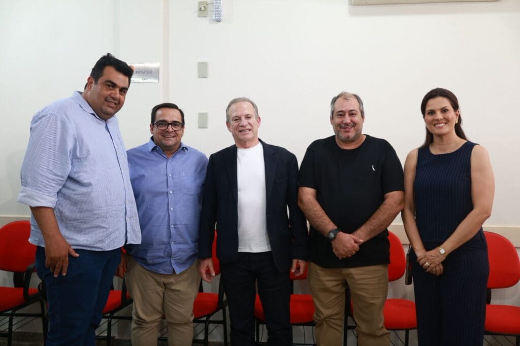 Encontro Jorge Lima (Secretário Estadual de Desenvolvimento Econômico) com prefeitos da AMA Foto22 Xandao Du Coxinha Jorge Lima Tania