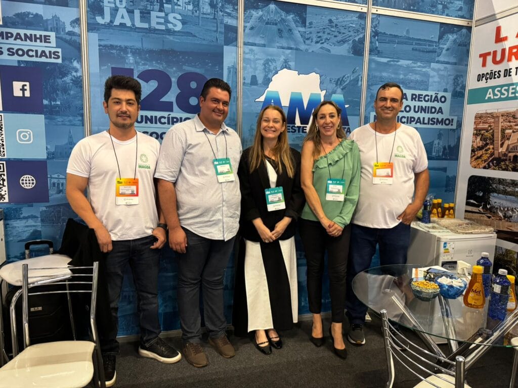 Foto3 Rodolfo Maicon prefeito Nova Castilho Mireli Suzi Marcos