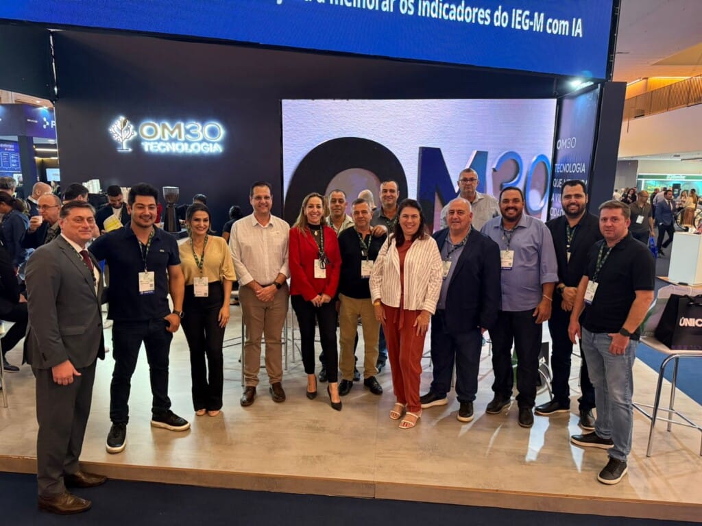 Foto9 Prefeitos estande OM30