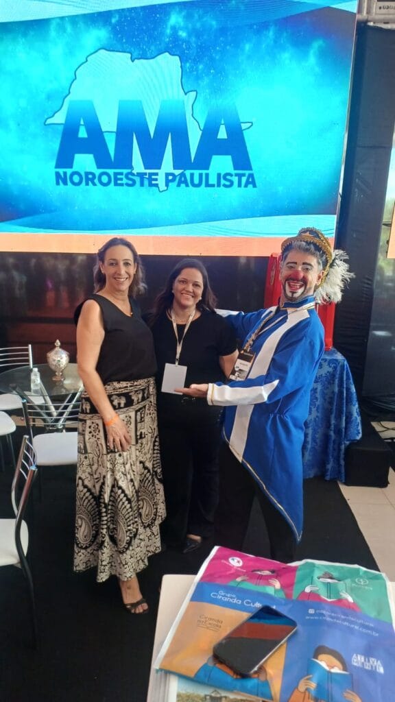 Foto4 Suzi Maristela Jeca estande AMA