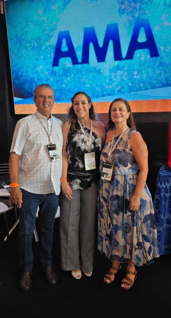 Foto6 Dilador Suzi Secretaria Valparaiso estande AMA