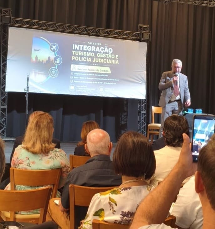 3ª EXPOSIÇÃO E 1º FÓRUM DE TURISMO – LAA TURISMO E HOSPITALIDADE Foto4 Delegado Deinter